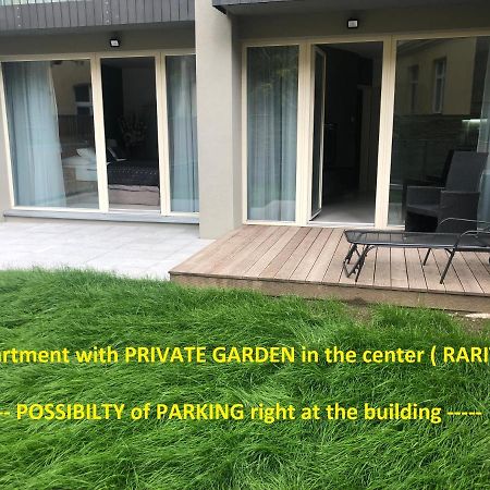 Luxury Apartment With Private Garden Praga Exterior foto